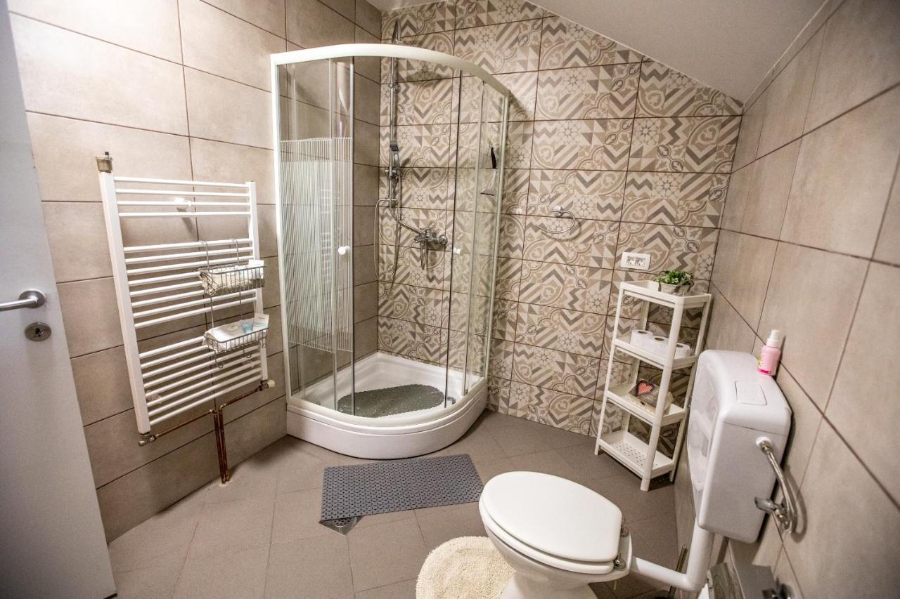 Apartman Mila Josipdol Exteriör bild