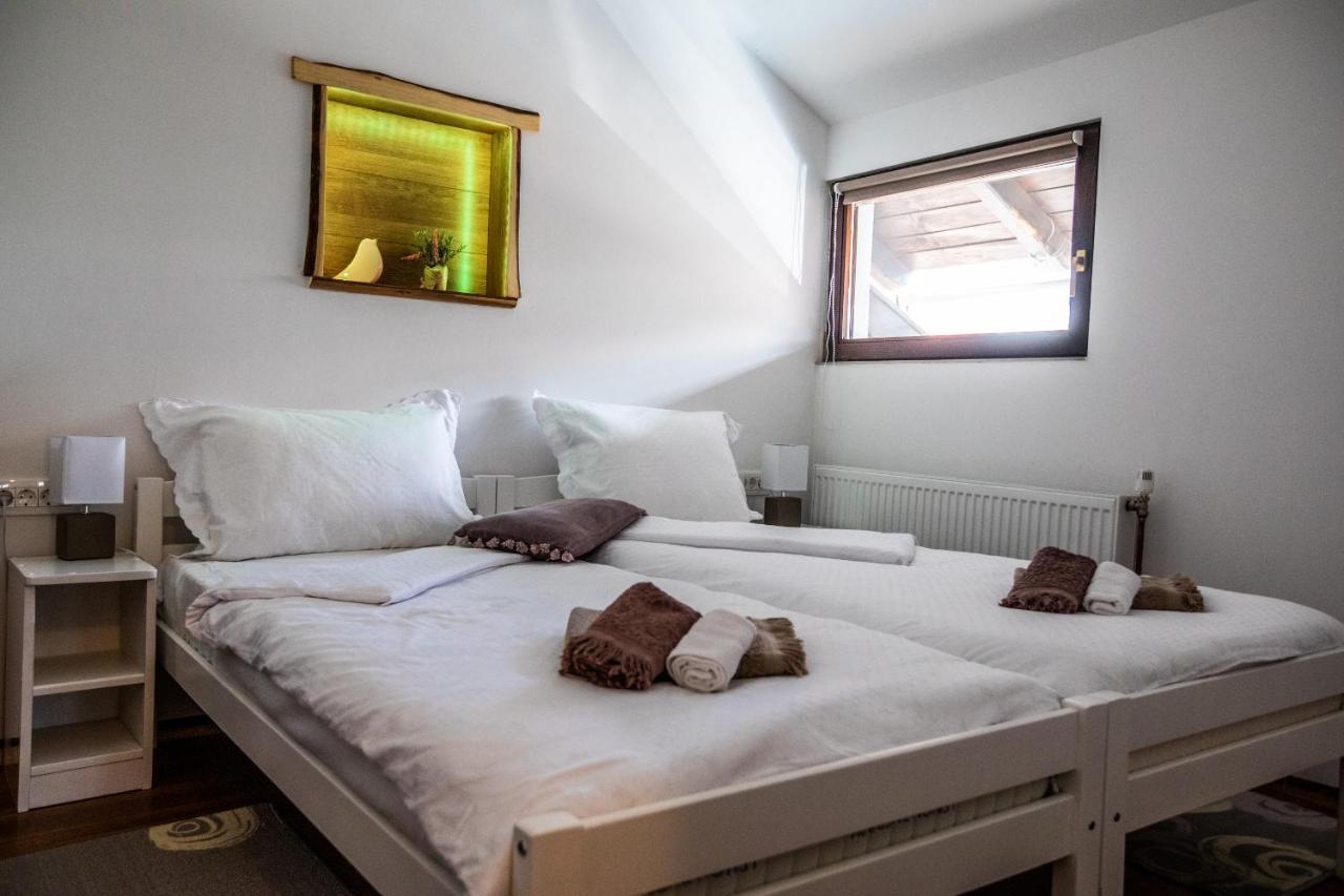 Apartman Mila Josipdol Exteriör bild